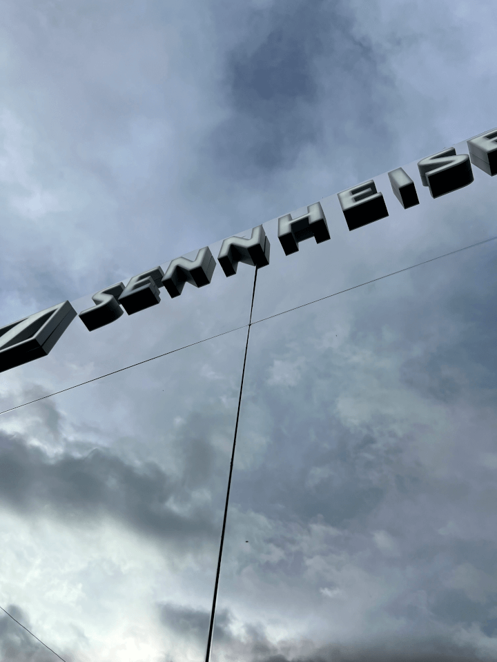 Eat The Elephant Technical production for live, virtual & hybrid experiences