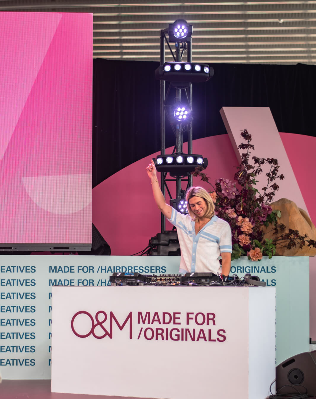 Eat The Elephant Technical production for live, virtual & hybrid experiences