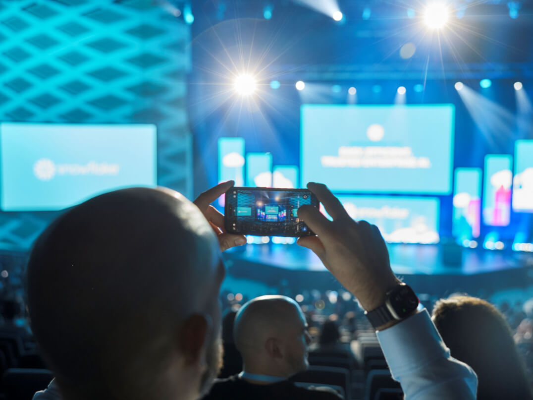 Eat The Elephant Technical production for live, virtual & hybrid experiences