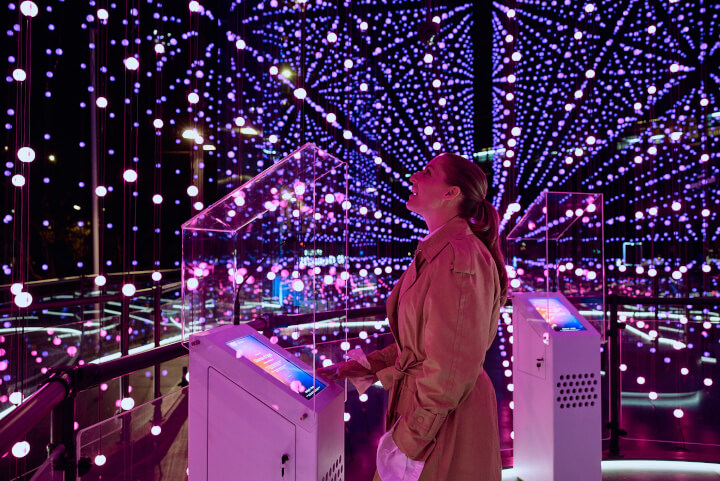 SAMSUNG&nbsp;<div>CHORUS OF LIGHT (VIVID SYDNEY)</div>